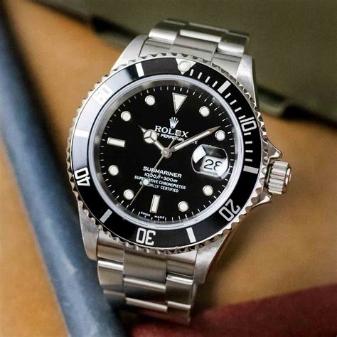 rolex submariner 16610 v series price|Rolex Submariner model 16610 price.